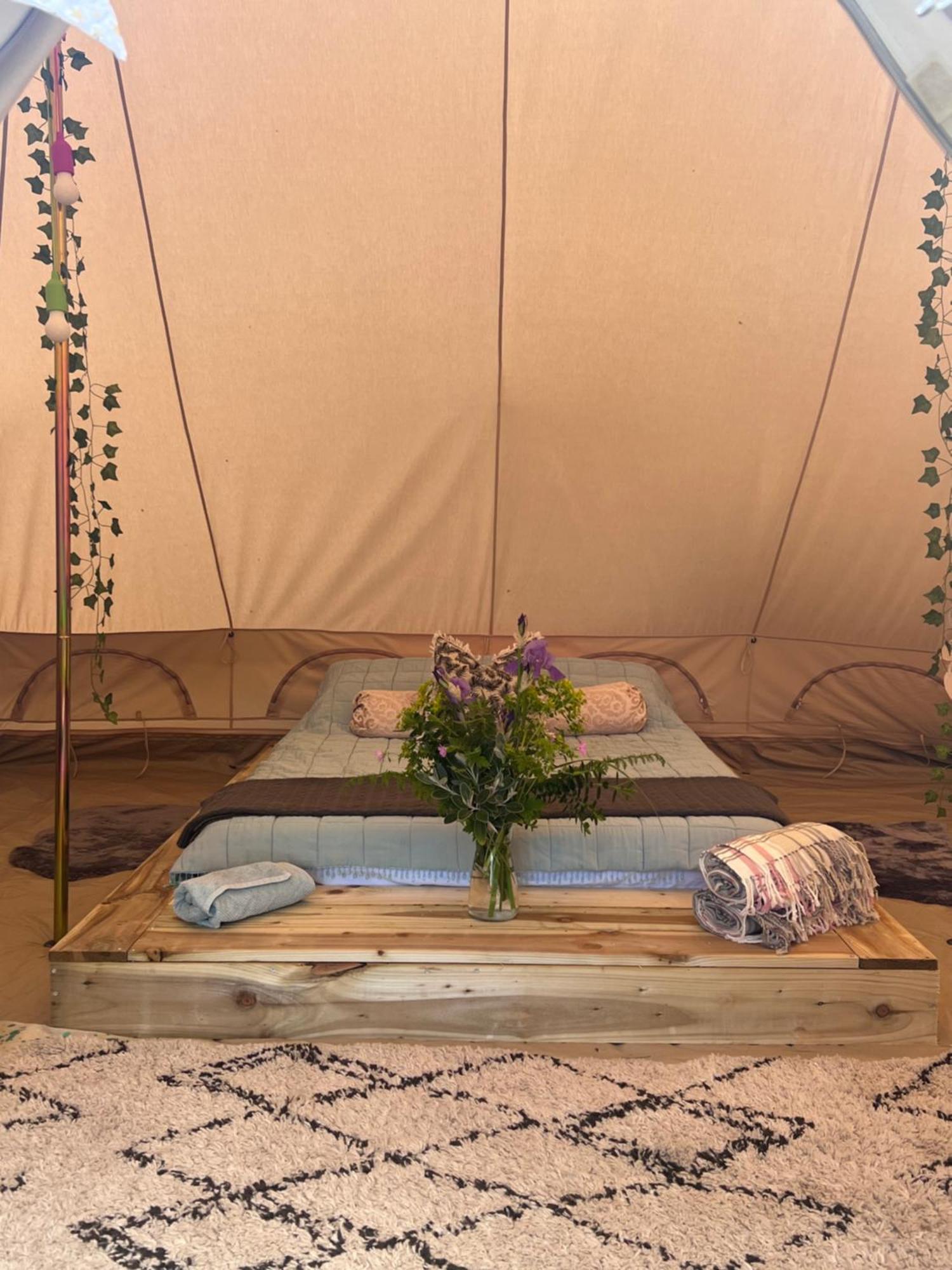 Ardkeen Bluebell Tent At Ballyward Croft מראה חיצוני תמונה