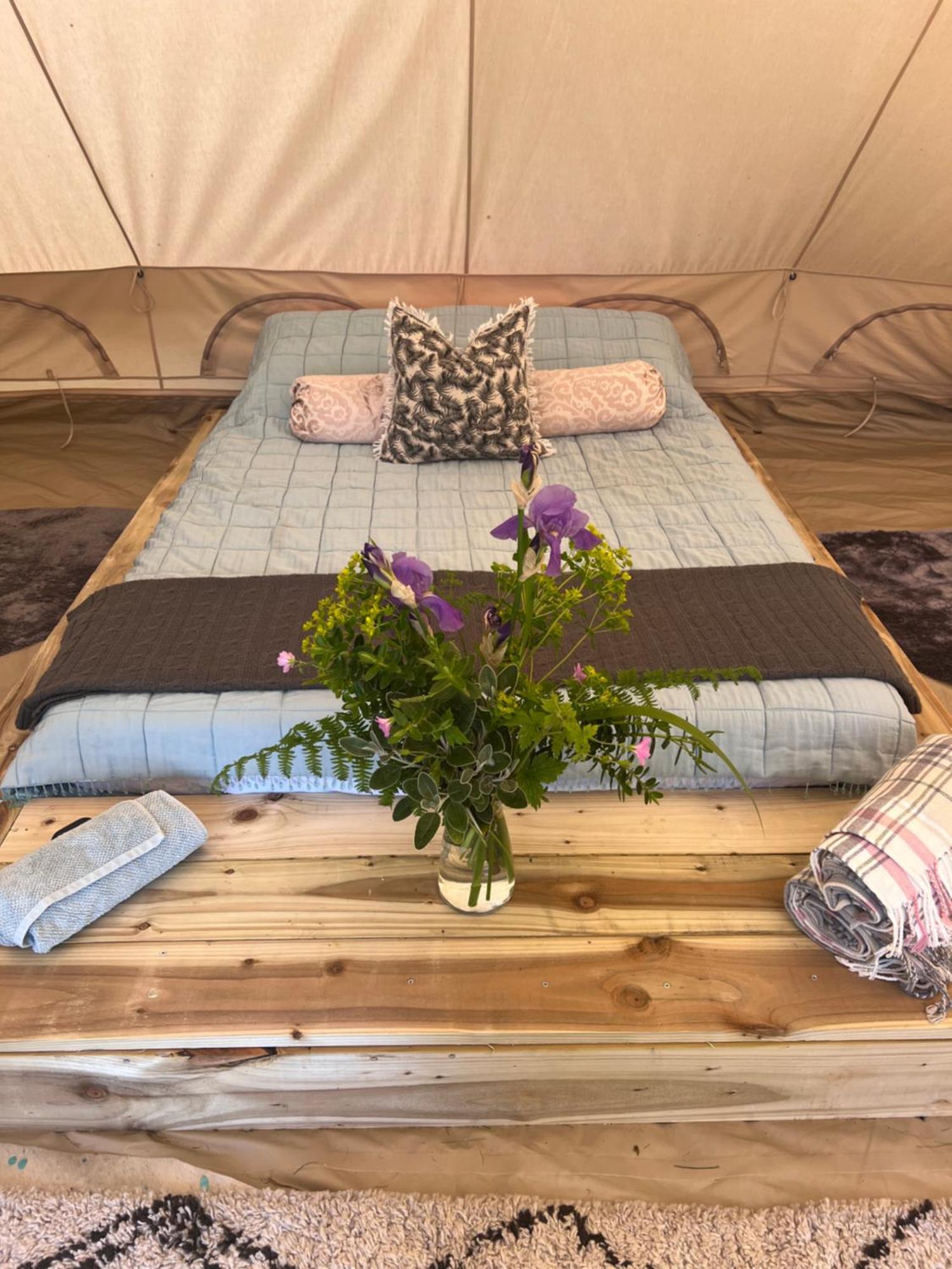 Ardkeen Bluebell Tent At Ballyward Croft מראה חיצוני תמונה