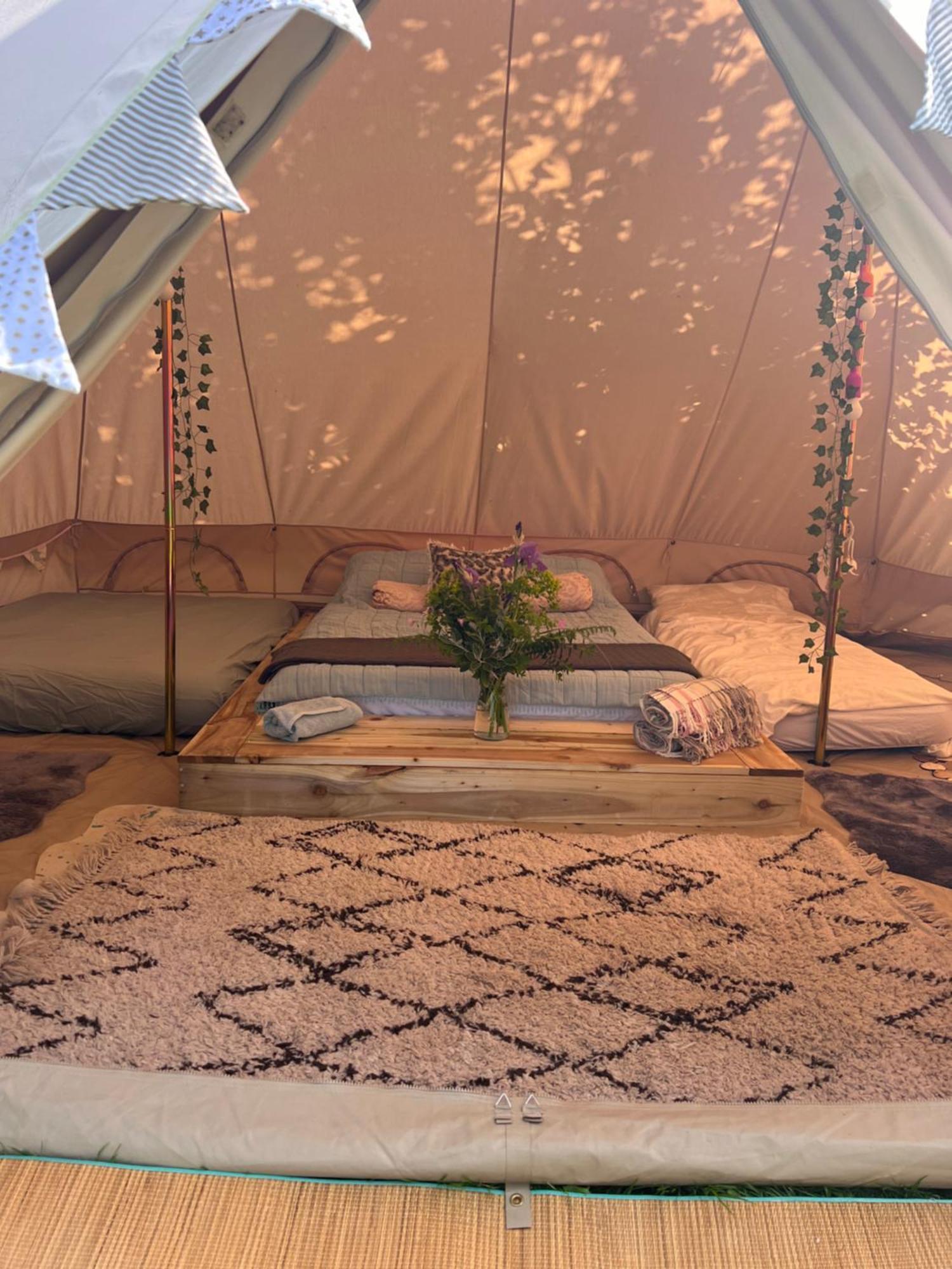 Ardkeen Bluebell Tent At Ballyward Croft מראה חיצוני תמונה